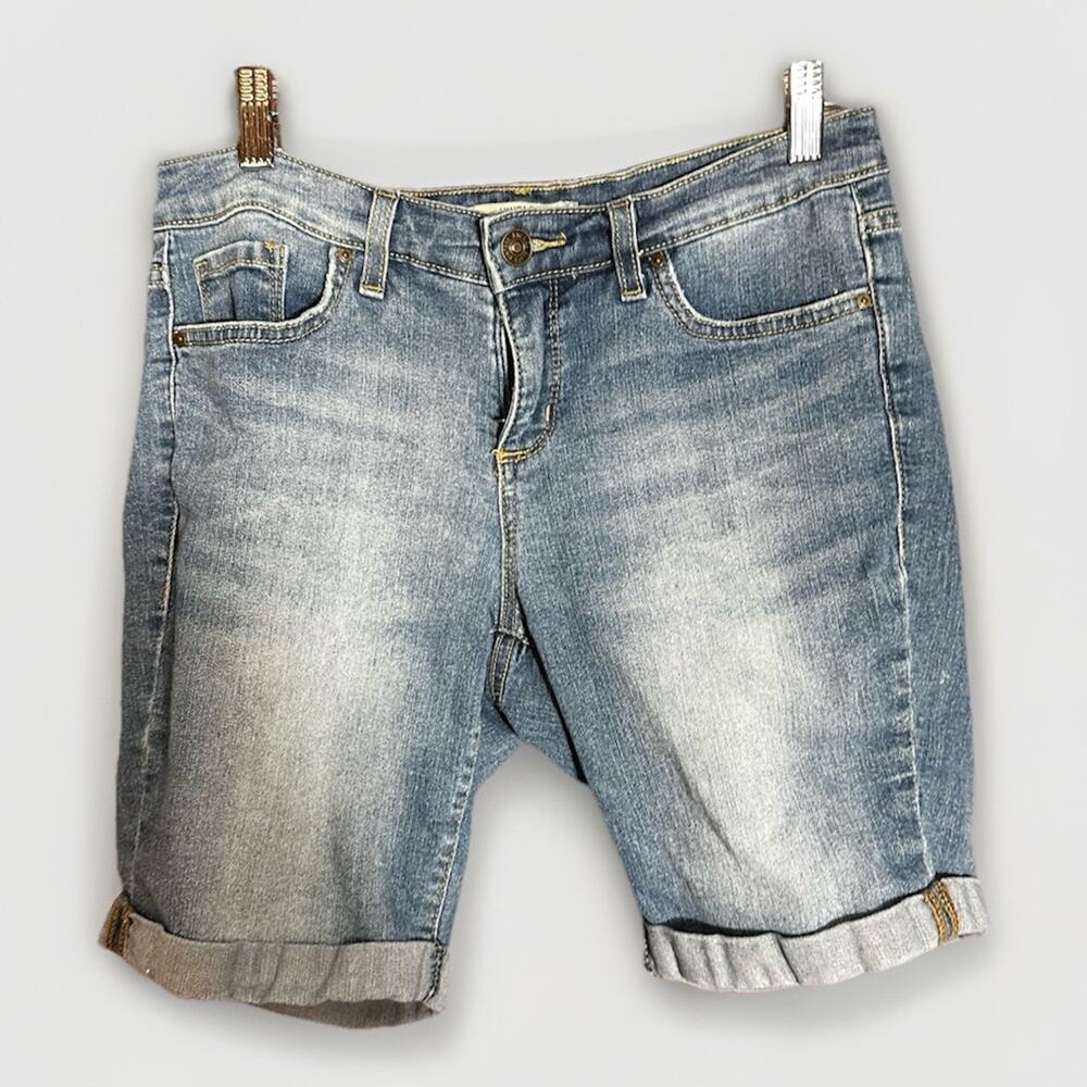 Vintage America Blues Boho Bermuda Cuffed Denim Shorts Size 4/27 Preppy Coastal